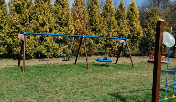 Projekty / Detské ihrisko Kšinná - foto