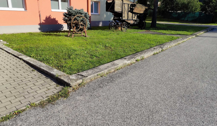 Projekty / Rekonštrukcia autobusových zastávok a verejného priestranstva v obci Kšinná - foto