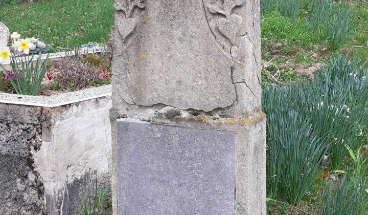 Projekty / Reštaurovanie náhrobníka Štefana Pavle v Kšinnej - foto